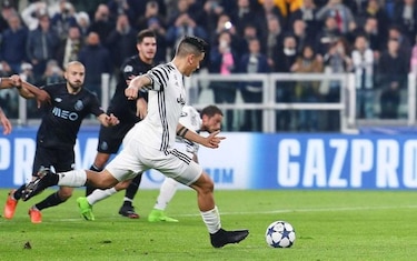 Juventus pasa a cuartos de final y Casillas se 'consuela' con un récord