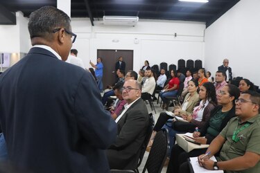 Gobiernos locales bajo entrenamiento: ¿podrá el nuevo manual corregir años de mal manejo de fondos?