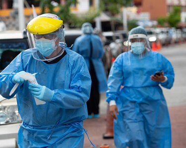 Repunte de casos de la Covid-19 se da en personas menores de 39 años