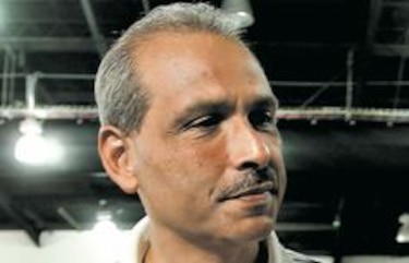 Asamblea contrató a cuidadores de caballos de consultores