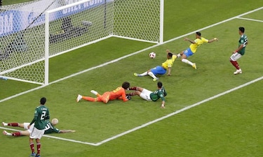 Brasil supera a México y se mete en cuartos de final