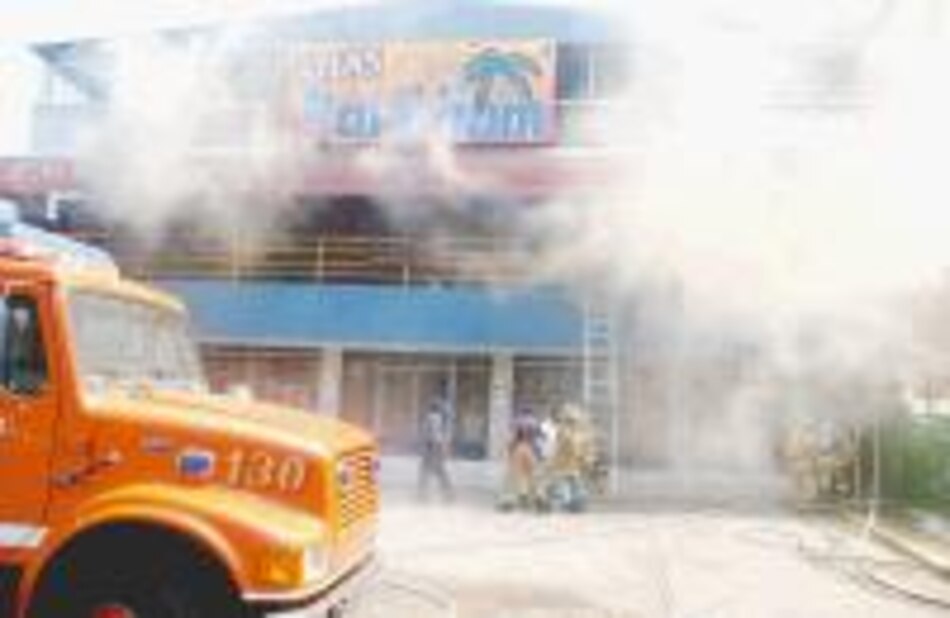 Incendio afecta discoteca Paledium