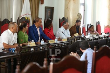 Discuten aumento de impuestos municipales sin gremios empresariales; serán invitados para una próxima reunión