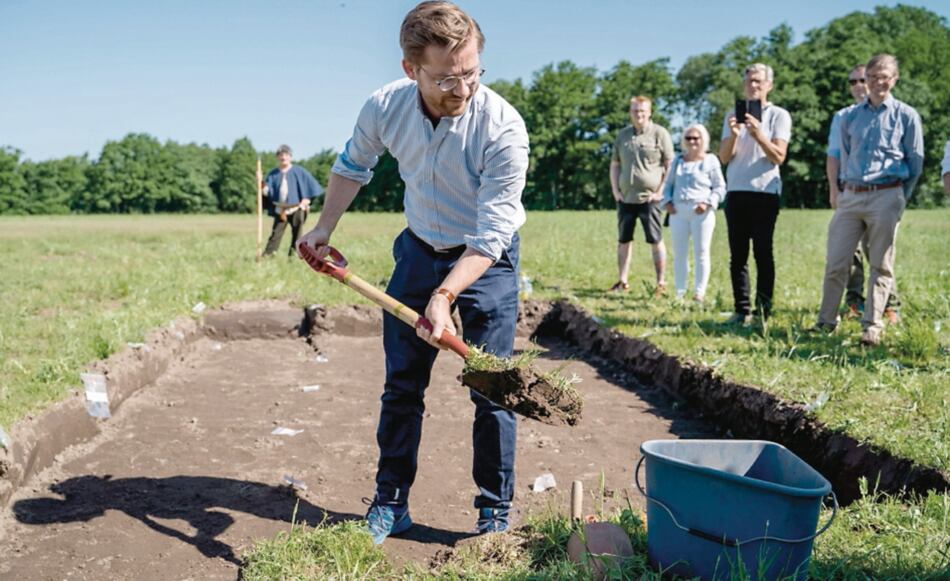 Empiezan excavación de un barco vikingo por primera vez en 100 años