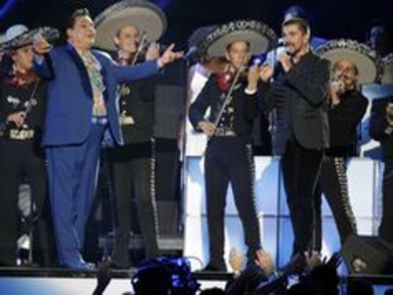 Nicky Jam y Enrique Iglesias triunfan en los Billboard