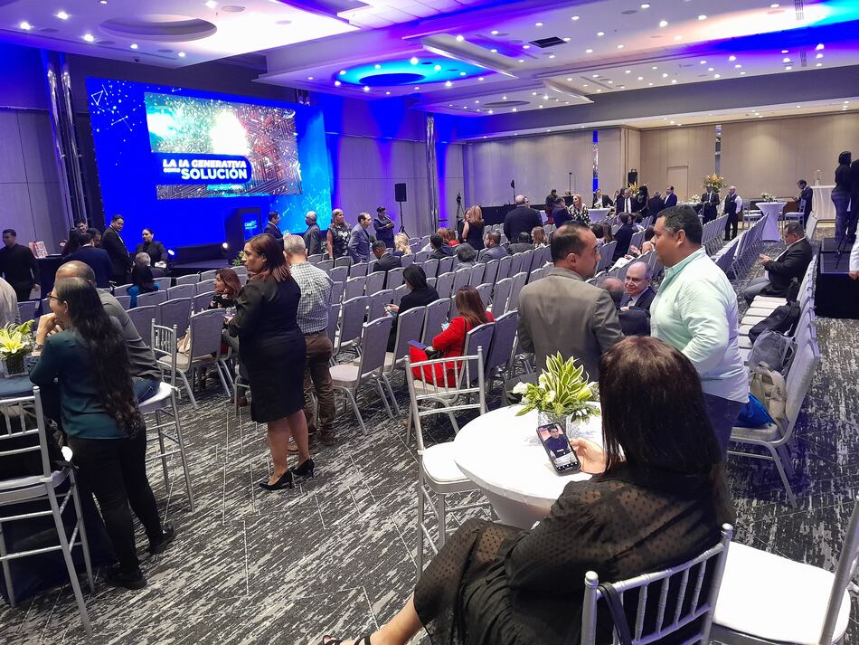 Ya inició CADE 2025: sigue en vivo el foro sobre IA, gobernabilidad y competitividad