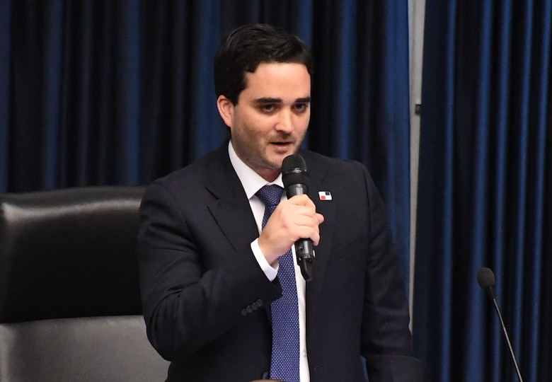 Hijo del contralor Solís reacciona a la ola de críticas: ‘no tengo nada que ver con la venta de equipos de detección de gas’