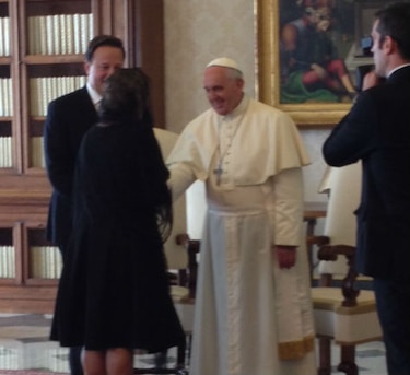 Papa le desea suerte a Juan Carlos Varela en su gobierno