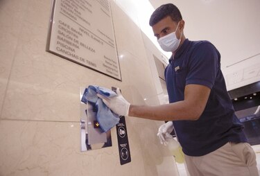 46% de los contratos continúan suspendidos