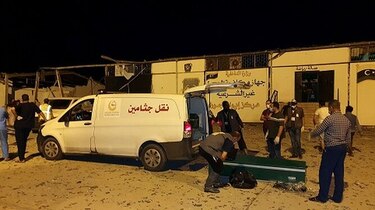 Ataque a refugio de migrantes en Libia deja decenas de muertos