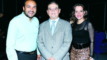 Celebramos los logros con nuestros amigos periodistas