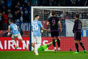 Lazio vence 1-0 al Bayern en el Olímpico de Roma