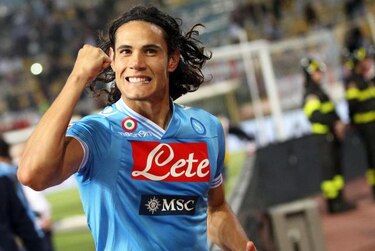El Paris Saint Germain ficha al uruguayo Edinson Cavani
