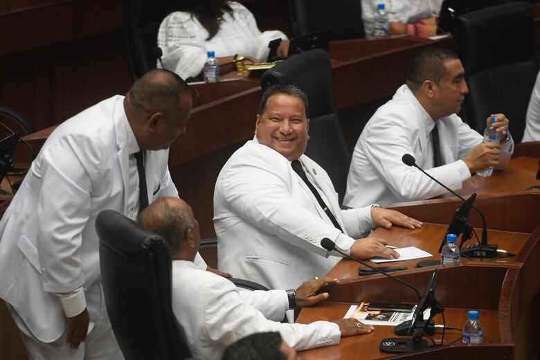 Minuto a Minuto: Jaime Vargas, nuevo presidente de la Asamblea, pide a sus colegas dejar atrás las ‘luchas estériles’