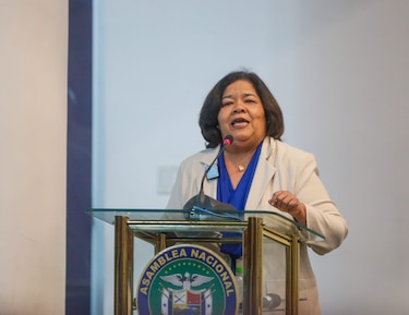 Dos propuestas diferentes del sector de trabajadores calientan la discusión del salario mínimo