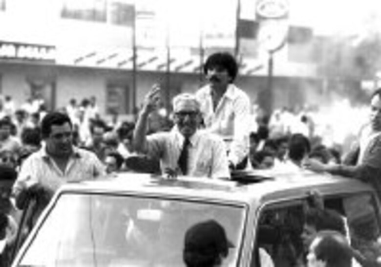 Arnulfo Arias en la Zona del Canal