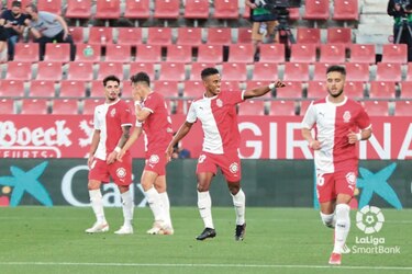 Llega Anguila y Edgar Bárcenas recibe permiso para quedarse