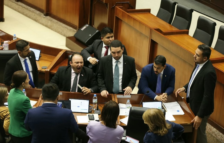 Diputados logran consenso en 13 comisiones; conformaron Credenciales y Gobierno a través del voto