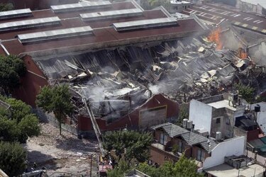 Argentina: nueve muertos por derrumbe en incendio
