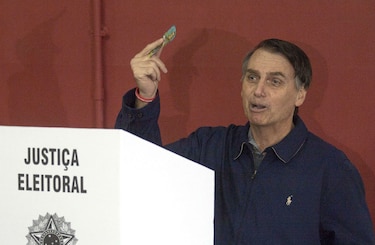 Brasil empezó a votar, con el ultraderechista Bolsonaro como favorito