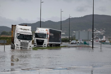 Al menos cuatro fallecidos y municipios confinados por un temporal en España