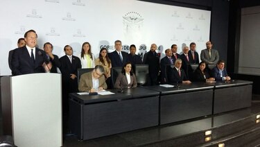 Gobierno aprueba presupuesto de $21 mil 670 millones para 2017; incluye aumento de $300 para docentes