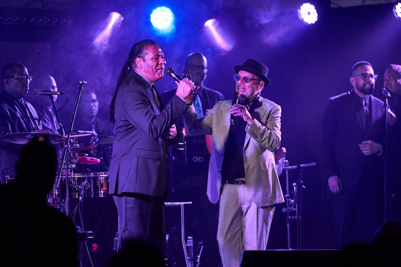 Omar Alfanno y el concierto íntimo que brindó en favor de la niñez panameña