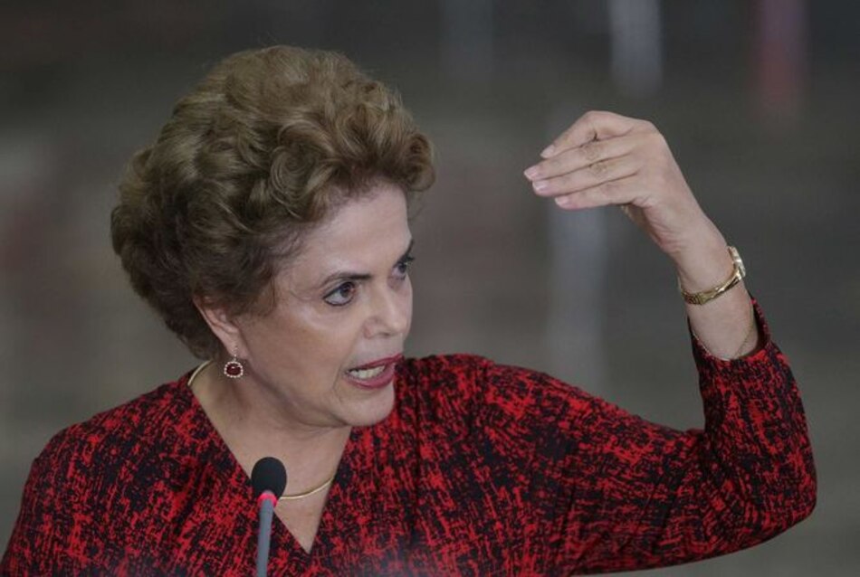 Petrobras se hunde y Dilma Rousseff busca sobrevivir