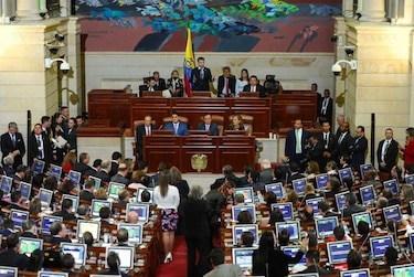 Santos pide al Congreso 'consolidar' la paz en Colombia