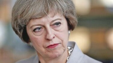 May activará el ‘brexit’ sin un acuerdo parlamentario
