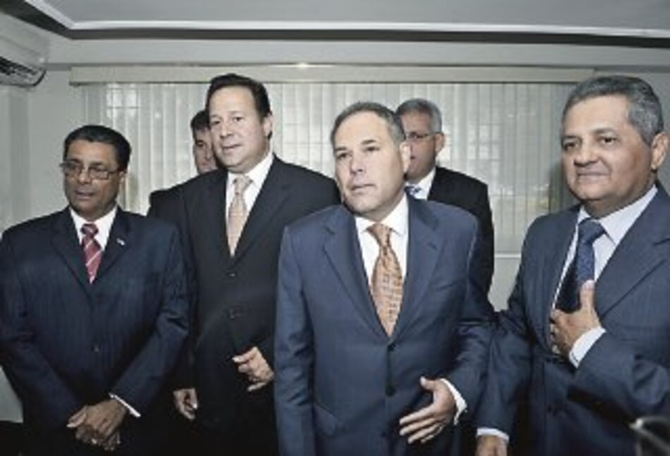 Espino y Pérez inician transición