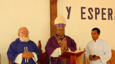 Devotos rinden honores al Nazareno de Atalaya