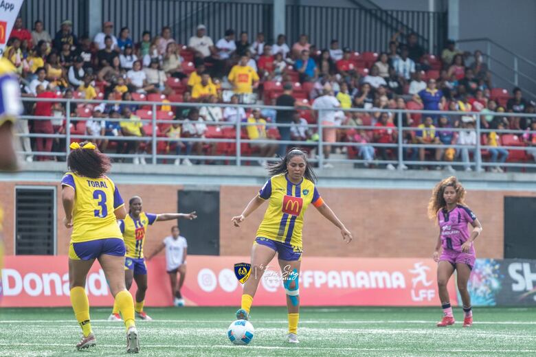 Raiza Gutiérrez y Laurie Batista aseguran que el Chorrillo FC saldrá competir en la Concacaf W Champions Cup