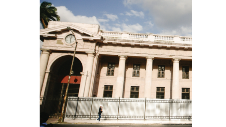 Advierten posibles irregularidades en licitación del Marta