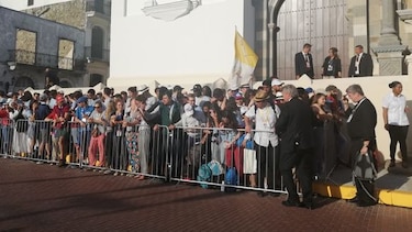 Papa Francisco consagra el altar de la Basílica Santa María la Antigua y celebra su restauración
