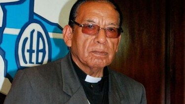 Flamante cardenal de Bolivia niega tener esposa e hijos