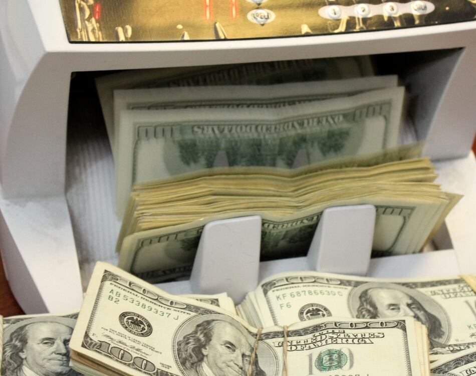 Retienen en Tocumen a un salvadoreño con 14 mil dólares sin declarar