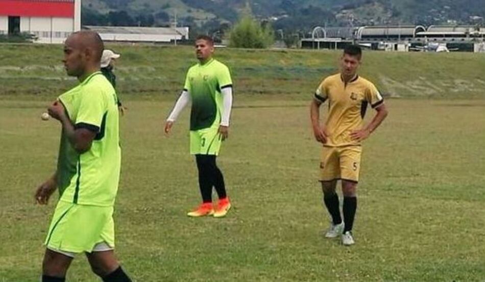 Roberto Chen entrena con el Rionegro