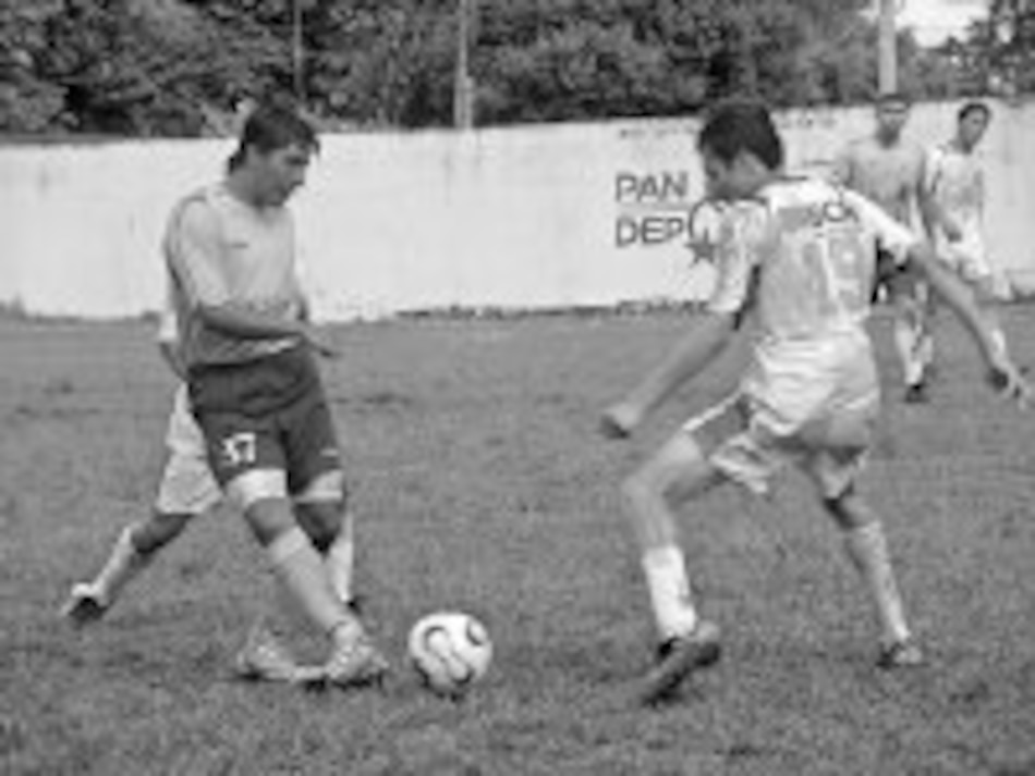 Veragüense estuvo en suelo tico buscando mejorar su nivel