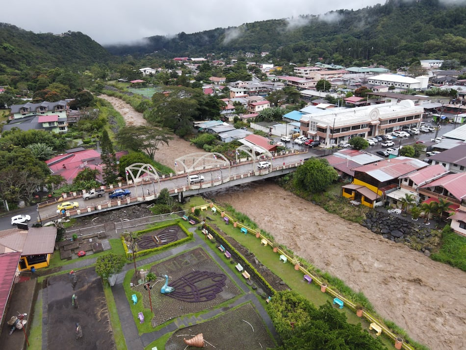 Río Caldera en Boquete está a su máximo nivel; algunas quebradas se han desbordado