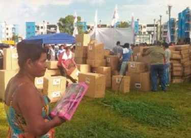 Política y Navidad se toman Curundú