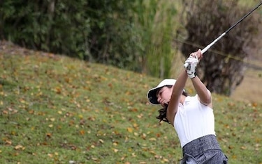 Carla Álvarez es la mejor del torneo  Isthmian de Golf