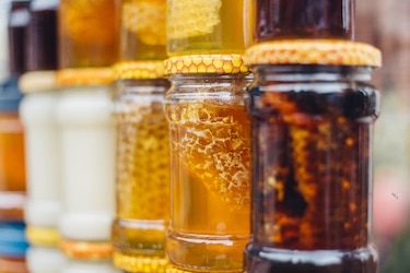 Calidad de la miel de abeja, bajo investigación del Instituto Especializado de Análisis