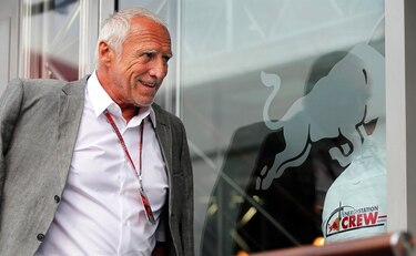 Muere el multimillonario Dietrich Mateschitz, creador de imperio Red Bull