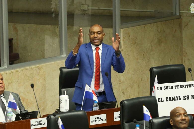 Agresión de Bolota Salazar a Betserai Richards queda impune: Corte archiva denuncia