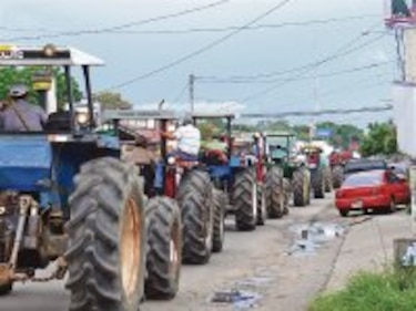 Productores afirman que la maquinaria agrícola rodante no tiene registro vehicular para subsidio de combustible