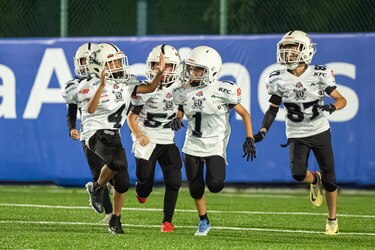 Raiders, Eagles, Dragons, Kolts y Lions brillan en la Kiwanis Football League