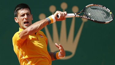 Djokovic avanza a tercera ronda en Montecarlo