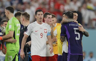 Argentina doblega a Polonia y pasa de primero en su grupo