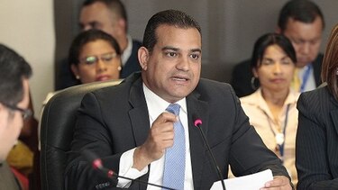 Licencia para los padres pasa a segundo debate